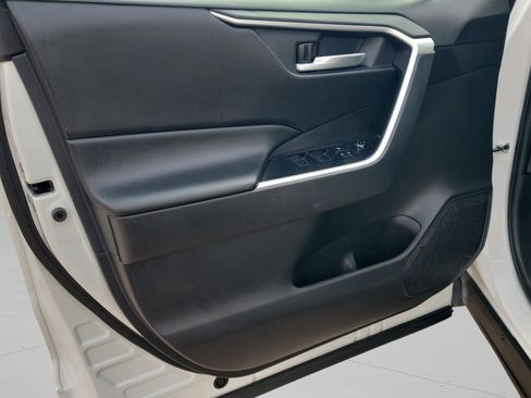 Used 2024 Toyota RAV4 XLE image 28