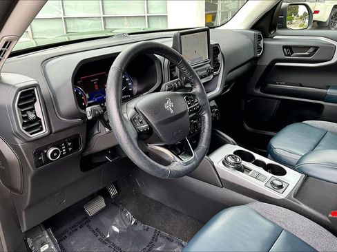 Used 2023 Ford Bronco Sport Outer Banks w/ Tech Package AWD/4WD image 17