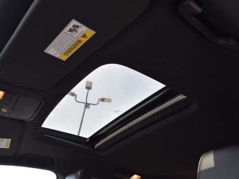 Used 2024 Honda Odyssey Sport image 11