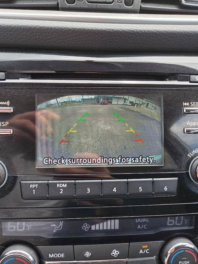 Used 2016 Nissan Rogue SV FWD image 18