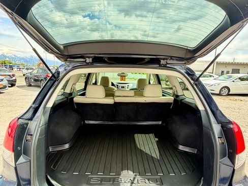 Used 2012 Subaru Outback 2.5i Limited w/ Moonroof Pkg AWD/4WD image 22