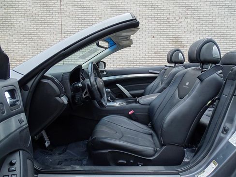 Used 2013 INFINITI G37 Convertible w/ Premium Pkg RWD image 30