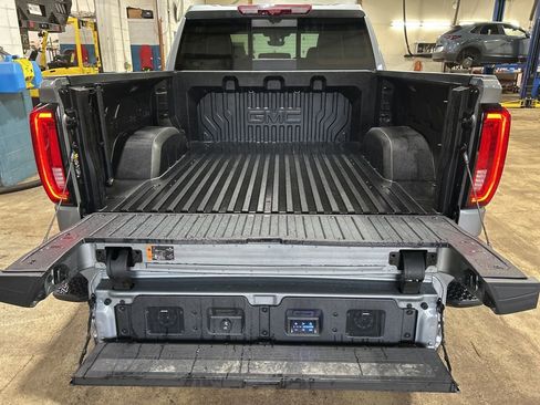 Used 2024 GMC Sierra 1500 Denali Ultimate AWD/4WD image 15