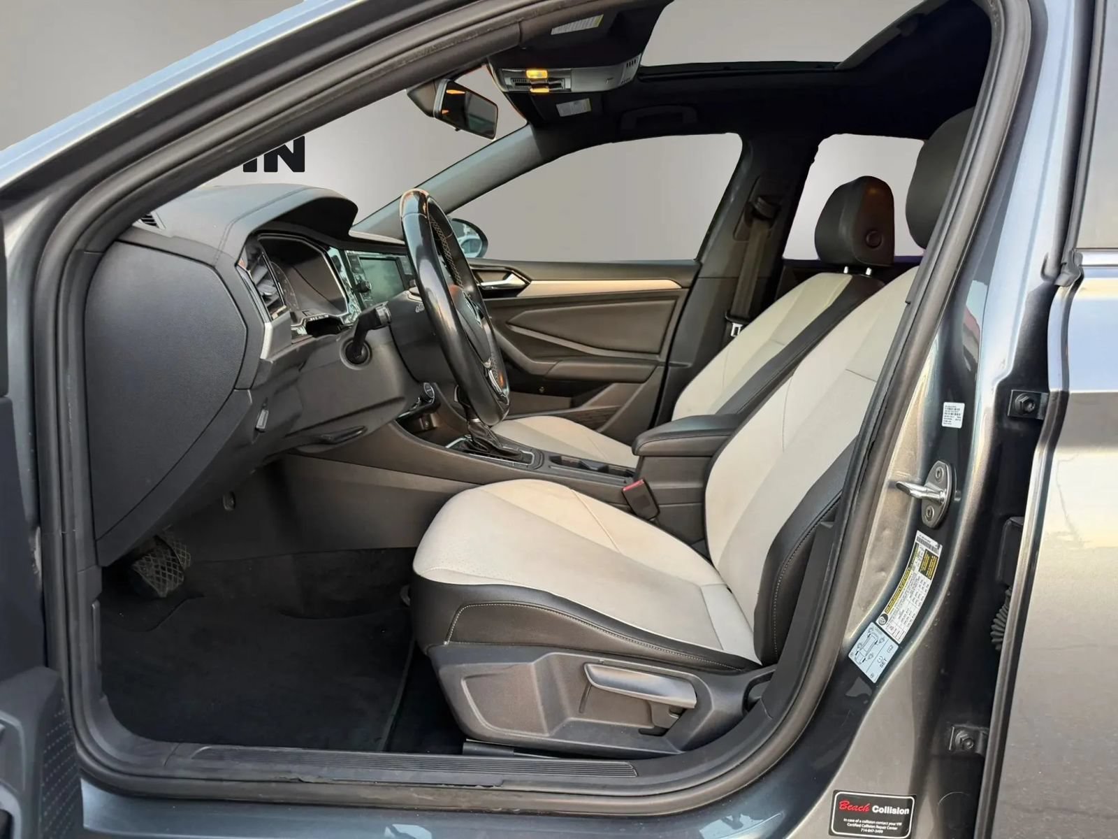 Used 2019 Volkswagen Jetta R-Line FWD image 17