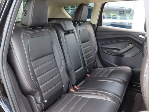 Used 2017 Ford Escape Titanium FWD image 32