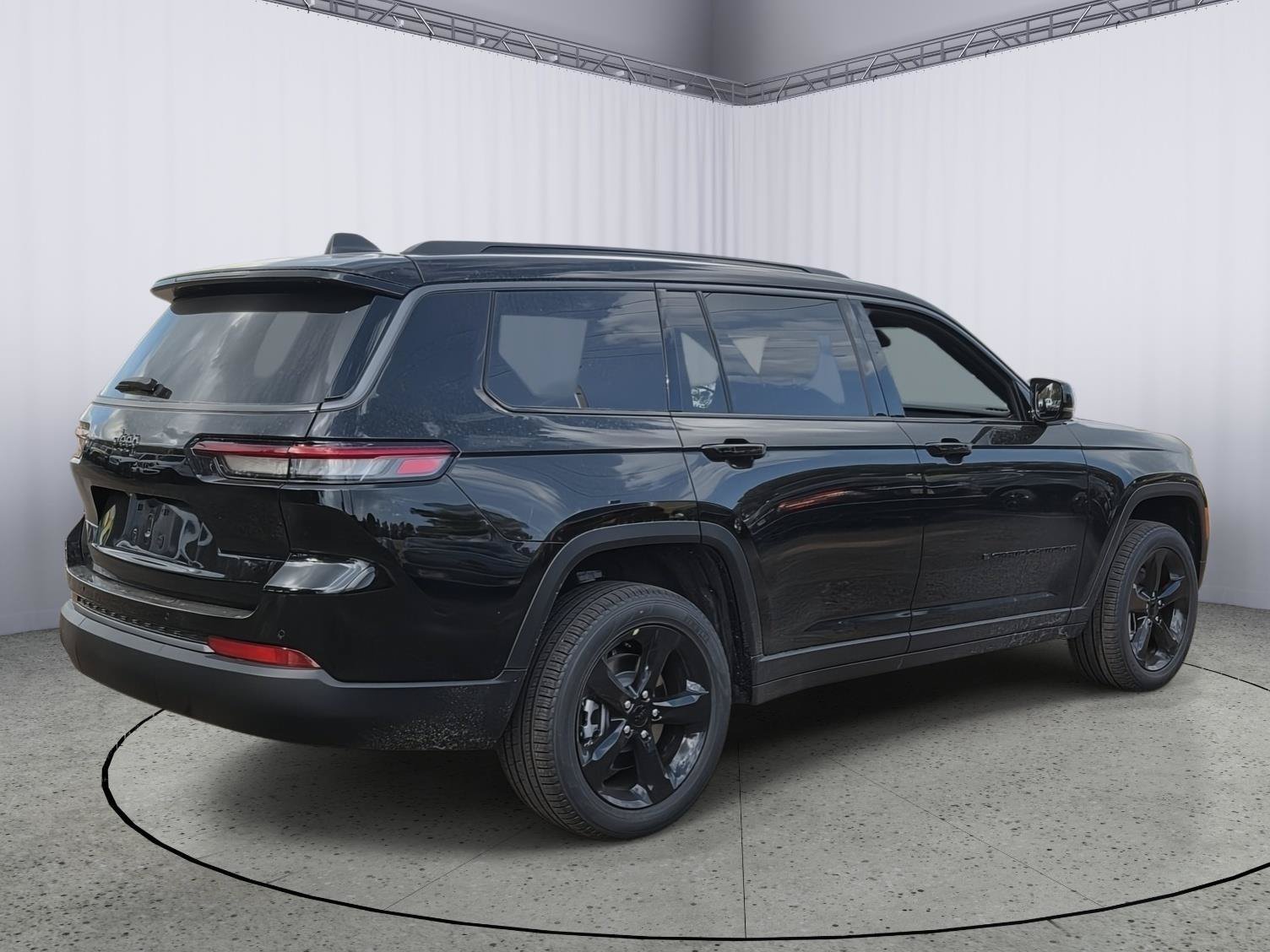 New 2026 Jeep Grand Cherokee L Limited w/ Limited Altitude Package RWD image 3