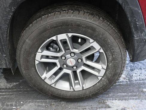 New 2026 GMC Terrain Elevation w/ Technology Package II AWD/4WD image 13