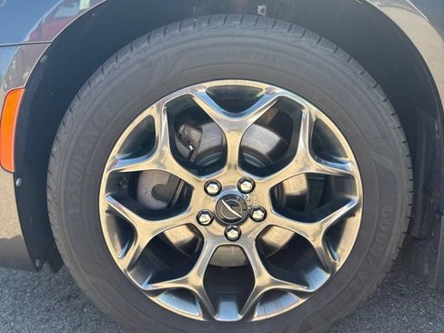 Used 2018 Chrysler 300 S w/ 300S Premium Group 2 AWD/4WD image 27