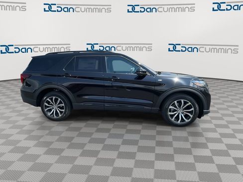 New 2026 Ford Explorer ST-Line AWD/4WD image 9