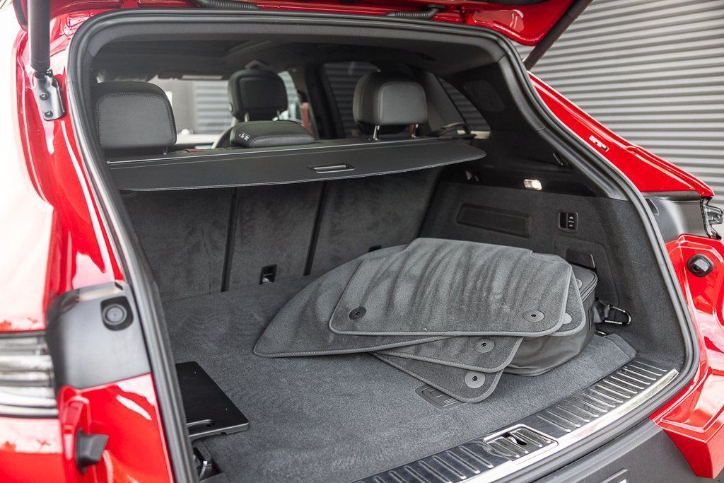 Certified 2025 Porsche Cayenne E-Hybrid AWD/4WD image 23