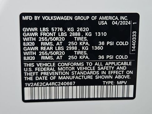 Certified 2024 Volkswagen Atlas Cross Sport SEL R-Line image 30