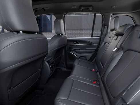 New 2026 Jeep Grand Cherokee Limited AWD/4WD image 23