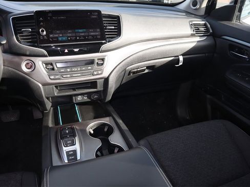 Used 2024 Honda Ridgeline Sport image 16