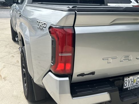 Used 2024 Toyota Tacoma TRD Sport AWD/4WD image 11