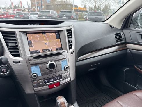 Used 2014 Subaru Outback 2.5i Limited image 8
