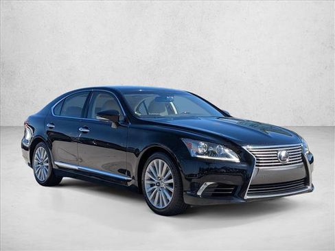 Used 2015 Lexus LS 460 AWD image 3