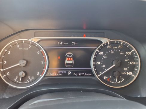 Used 2025 Nissan Rogue SV FWD image 32