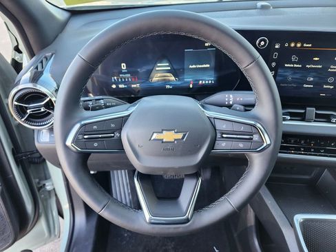 New 2026 Chevrolet Equinox LT image 25