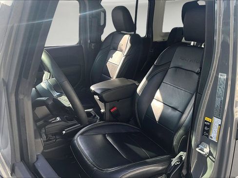 Used 2023 Jeep Wrangler Unlimited Sahara w/ Cold Weather Group image 19