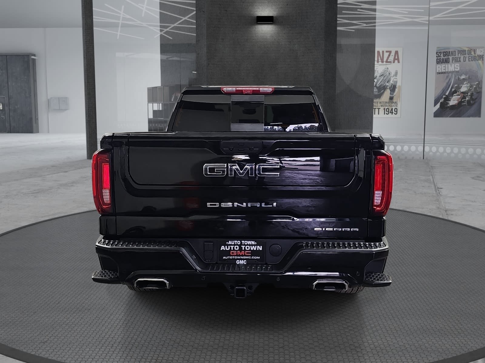 Used 2025 GMC Sierra 1500 Denali Ultimate AWD/4WD image 7