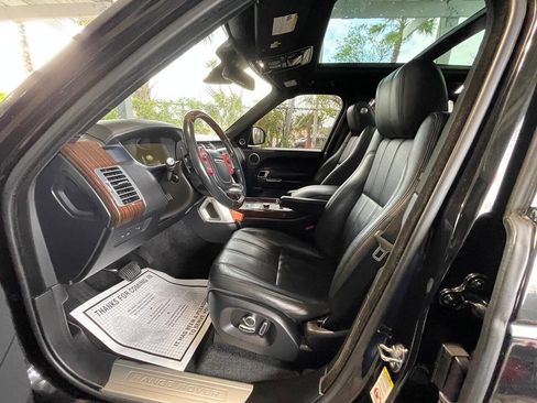 Used 2016 Land Rover Range Rover HSE image 4