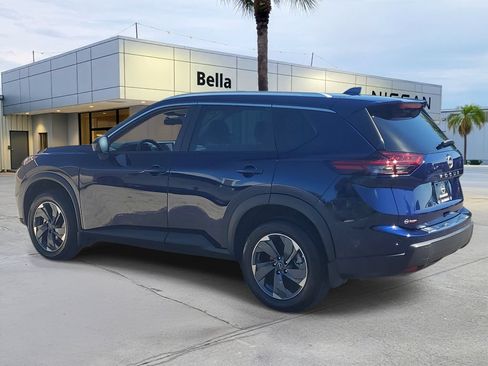Certified 2025 Nissan Rogue SV w/ SV Premium Package FWD image 3