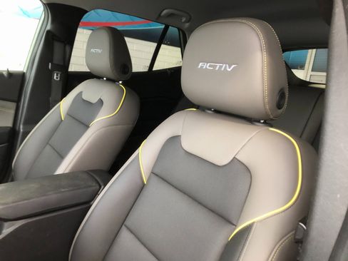 Certified 2025 Chevrolet Trax ACTIV w/ Driver Confidence Package image 17