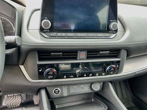 Used 2023 Nissan Rogue SV w/ SV Premium B Package FWD image 27