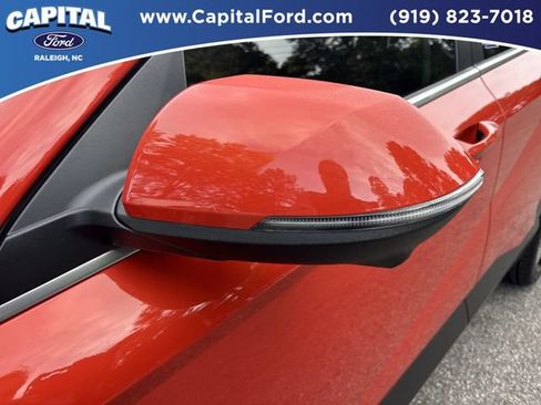 Used 2024 Hyundai Kona Limited FWD image 12