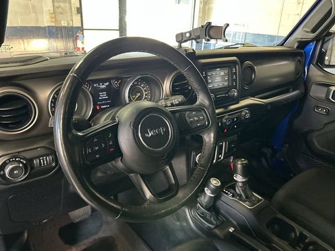 Used 2018 Jeep Wrangler Sport AWD/4WD image 14