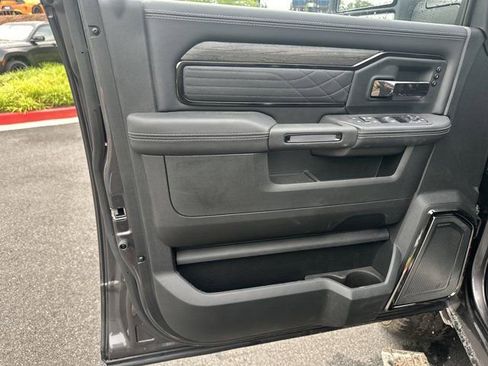 New 2025 RAM 2500 Limited image 10
