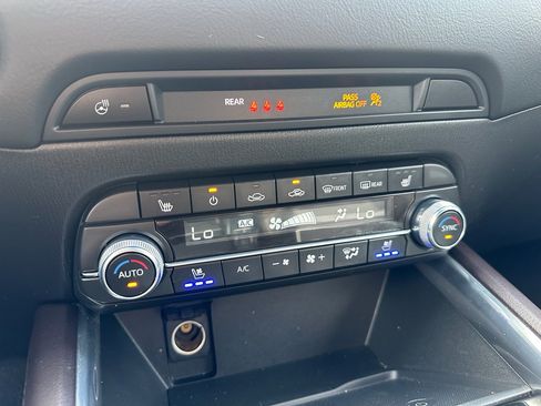 Used 2022 MAZDA CX-5 Signature image 24