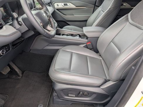 New 2025 Ford Explorer Active w/ Active Comfort Package AWD/4WD image 23