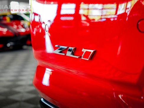 Used 2021 Chevrolet Camaro ZL1 RWD image 60