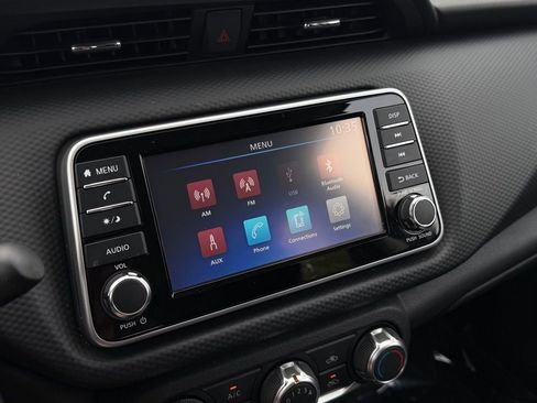 Used 2025 Nissan Kicks Play S image 19