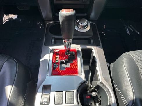 Certified 2021 Toyota 4Runner Limited AWD/4WD image 30