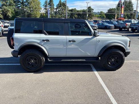 Used 2026 Ford Bronco Outer Banks w/ Sasquatch Package AWD/4WD image 9