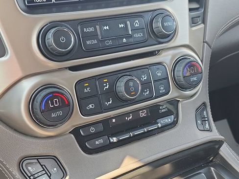 Used 2020 GMC Yukon XL Denali w/ Denali Ultimate Package AWD/4WD image 18