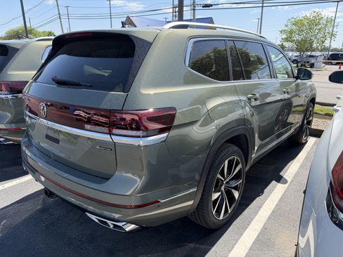 New 2026 Volkswagen Atlas SEL Premium R-Line AWD/4WD image 7