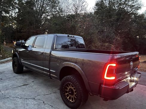 Used 2019 RAM 2500 Limited image 9