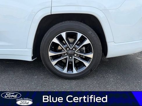 Used 2024 Jeep Grand Cherokee L Overland w/ Trailer Tow Package AWD/4WD image 8