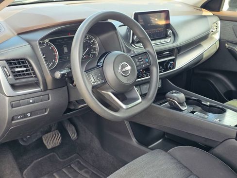Used 2023 Nissan Rogue SV FWD image 12