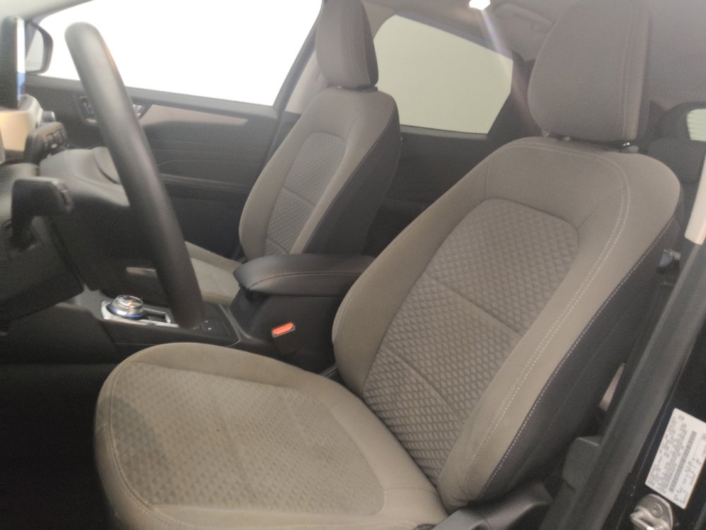 Used 2021 Ford Escape SE FWD image 17