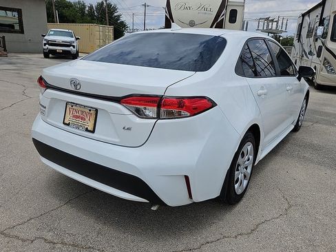 Used 2022 Toyota Corolla LE FWD image 7