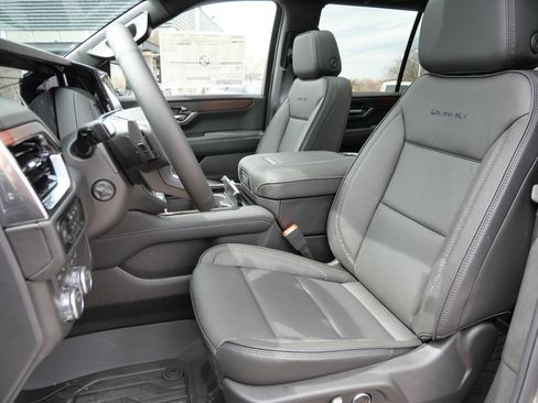 New 2026 GMC Yukon Denali w/ Sun & Power Step Package AWD/4WD image 45