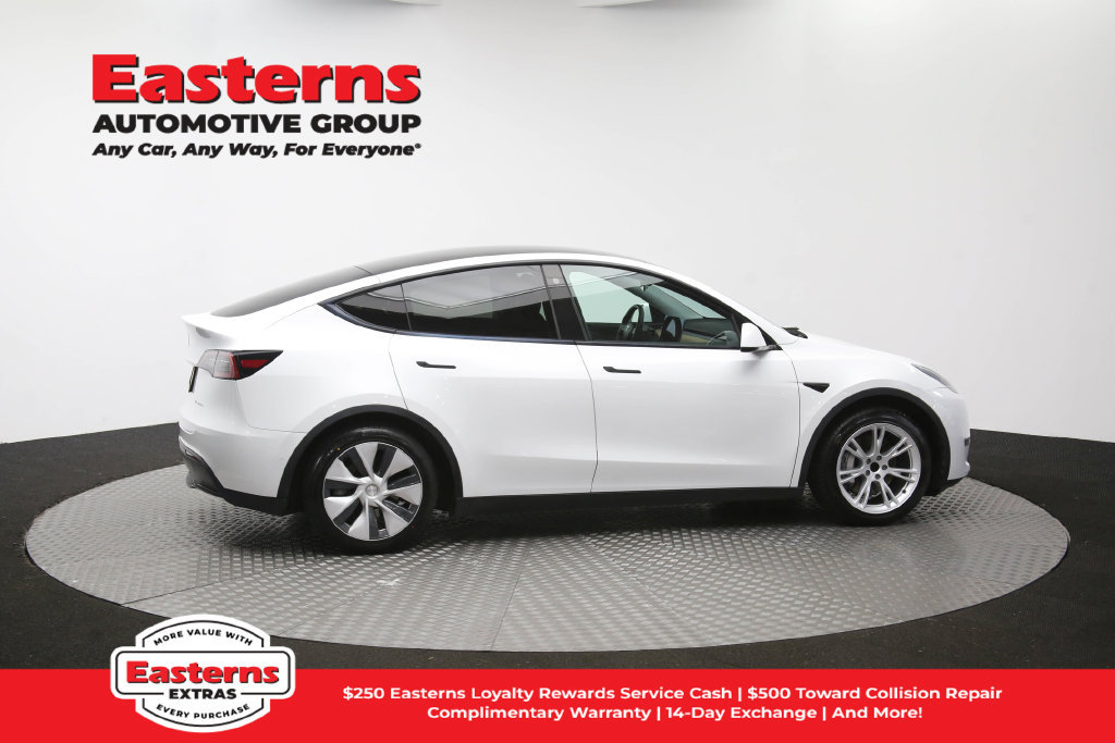 Used 2021 Tesla Model Y Long Range AWD/4WD image 43