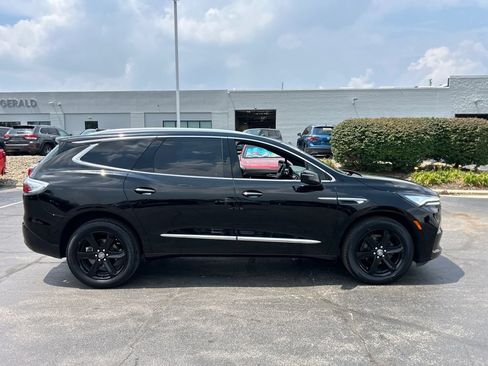 Certified 2024 Buick Enclave Essence w/ Experience Buick Package AWD/4WD image 7
