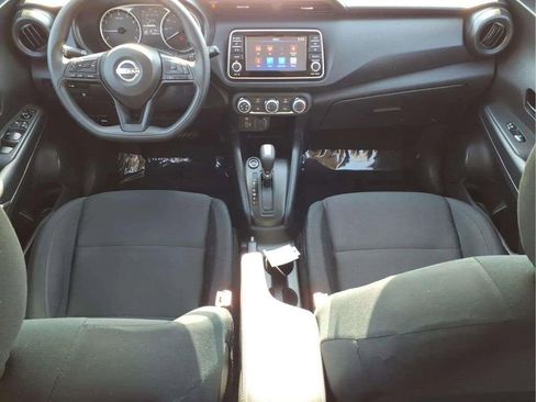 Used 2024 Nissan Kicks S image 12