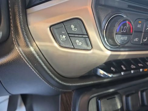 Used 2018 GMC Sierra 2500 Denali AWD/4WD image 30