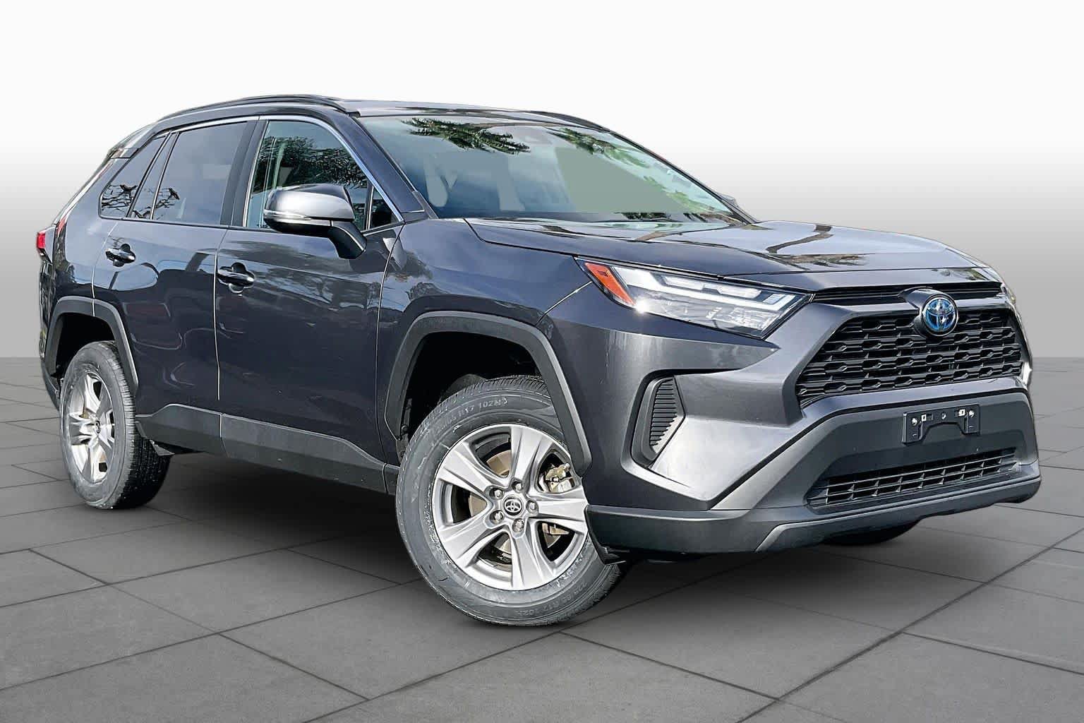 Used 2024 Toyota RAV4 LE AWD/4WD image 2